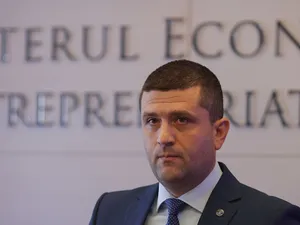 Ministrul Economiei, Radu Miruţă, spune că nu vrea să dea jos sinecuriştii ca să-i pună pe "ai lui" - Foto: INQUAM PHOTOS/George Călin