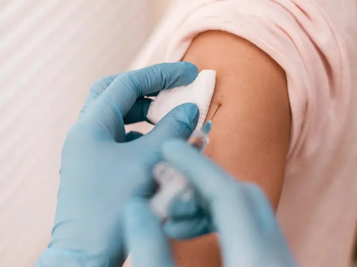 Statistică îngrijorătoare! Ucraina, în război, are rată de vaccinare mai mare decât România. Care e explicația