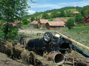 Premierul Cîțu merge la Ocoliș, comuna din Alba afectată masiv de viituri/FOTO: Inquam Photos/Raul Ștef