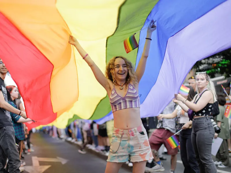 Peste 15.000 de oameni, la Bucharest Pride 2022, marșul de susținere LGBTQIA+. / Foto: Inquam Photos / George Călin