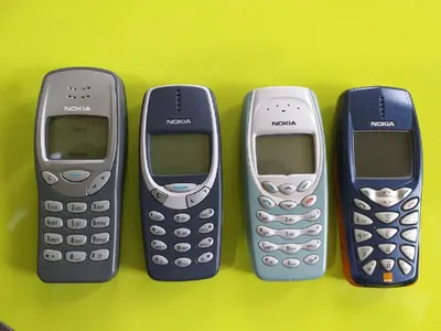 Telefonul mobil Nokia 3210, care a făcut ravagii în anii 2000, relansat. Cu ce preț mic se vinde? - Foto: OLX