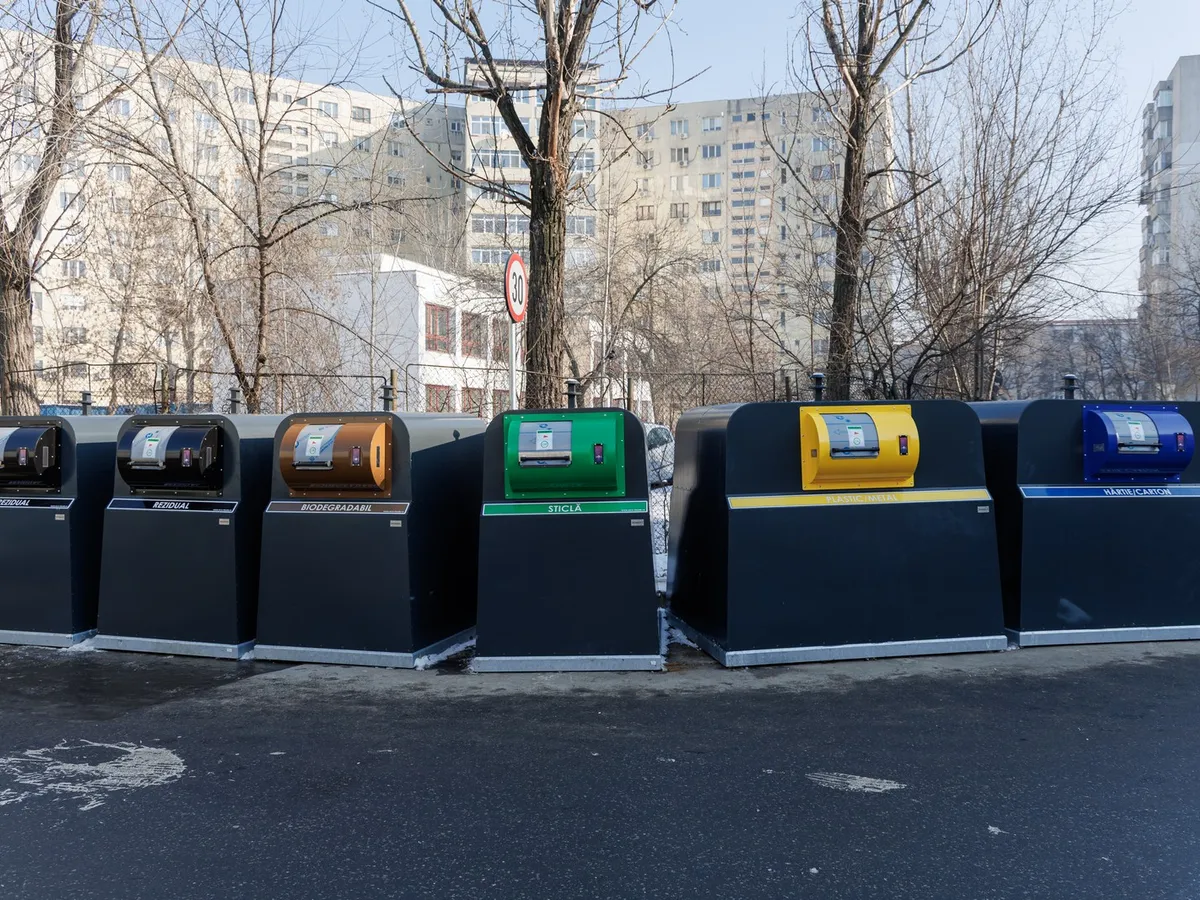 Revoluție în salubritate la Iași: gunoiul se aruncă acum pe bază de cartelă și aplicație pe telefon