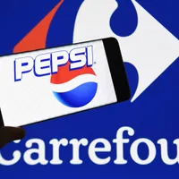 Motivul incredibil pentru care Carrefour nu mai vinde Pepsi și chipsuri Lay's. Unde și de când? - Foto: Profimedia Images