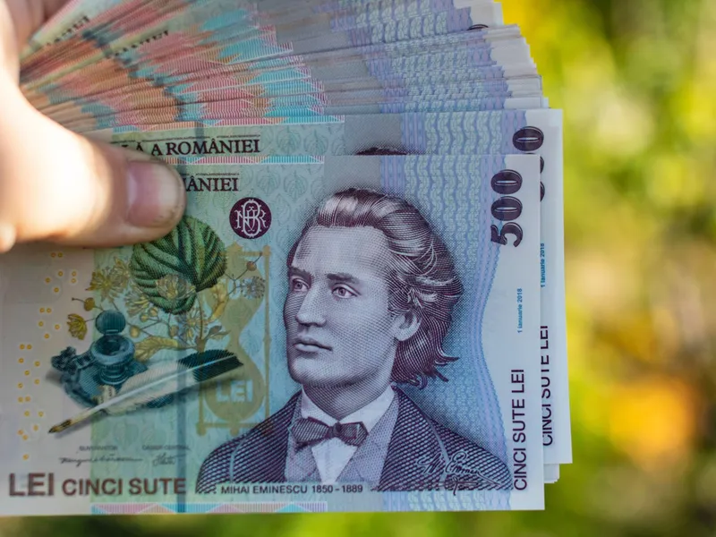 Taxe mai mari, salarii mai mici. Venitul mediu net în România a scăzut. Cât bani pierd angajații - Foto: Profimedia images