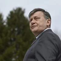 Crin Antonescu, la deschiderea Şcolii Profesionale Germane din Braşov - Foto: INQUAM PHOTOS/Alex Nicodim