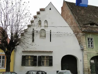 Care este orașul unde se află cea mai veche casă de locuit din România? Are peste 600 de ani și încă e locuită