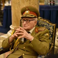 CCR decide dacă cresc pensiile militare. Cu ce sume de bani pot creşte? - Foto:. MApN.ro