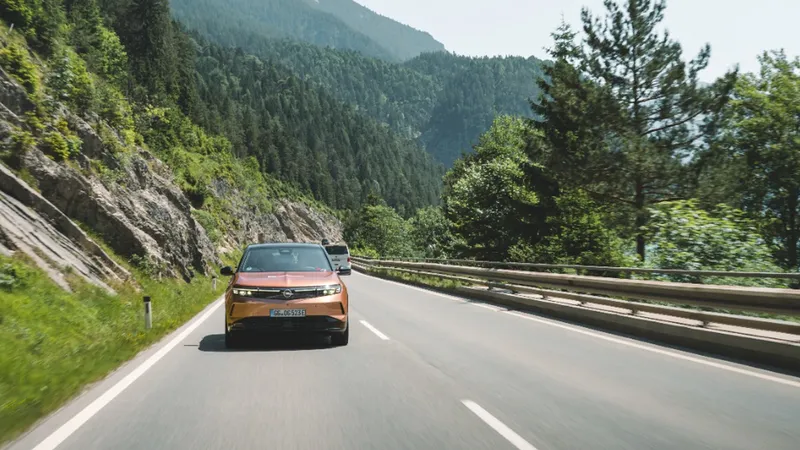 Drum de 1.000 km cu o mașină electrică la 32°C? Da: viteze de 85-100 km/h, fără aer condiționat - Foto: autobild.de