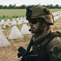 Țara NATO care instalează "dinții de dragon" la graniță cu Rusia. Moscova: "Îi dărâmăm în 10 minute" - Foto: Profimedia images