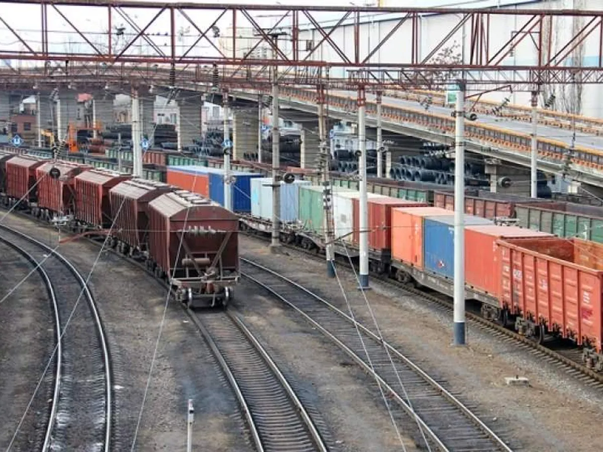 Occidentul vrea să evacueze cerealele cu „CFR”-ul românesc. Trenurile merg cu 17 kilometri pe oră / Wall Street