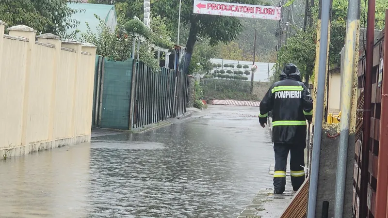 16 județe afectate de ploile torențiale. Mii de persoane evacuate - Foto: ISU Arges