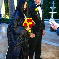 Cage, în vârstă de 57 de ani, şi Riko Shibata, în vârstă de 26 de ani. / Foto: technotrenz.com