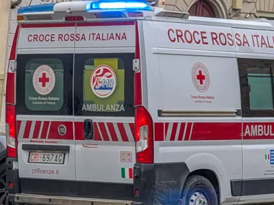 Anchetă în Italia: șofer de ambulanță, suspectat că ar fi ucis mai mulți pacienți în timpul transportului medical
