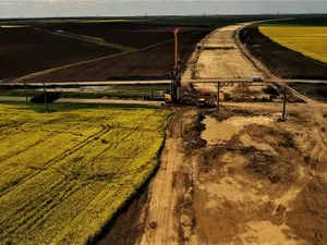 Valea plângerii, pe lotul 2 al autotrăzii A7 Ploiești-Buzău. - Foto: Facebook/Asociația Pro Infrastructură