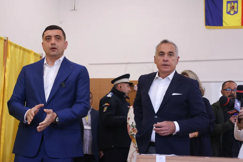 Călin Georgescu și George Simion - Foto: INQUAM PHOTOS / Octav Ganea