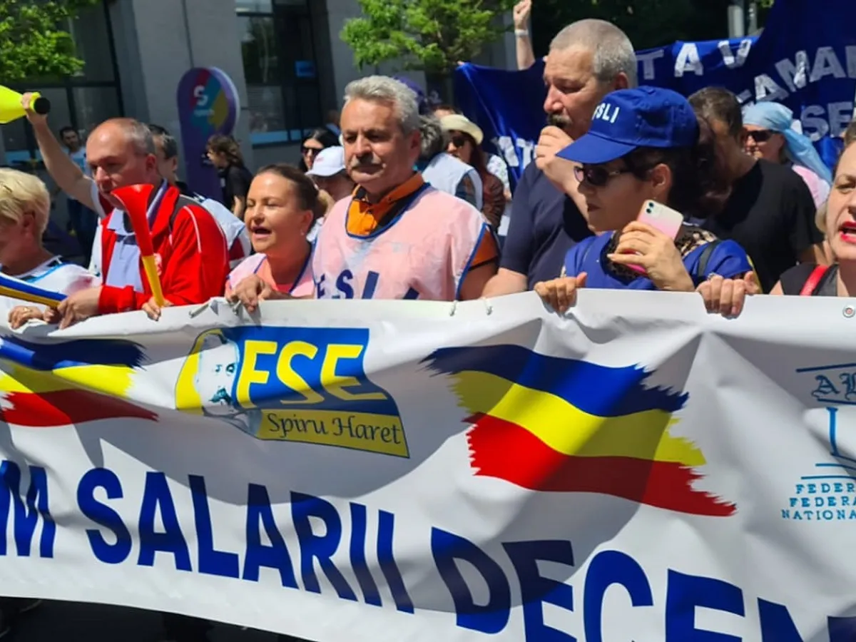 Pprofesorii suspendă greva Foto: FSLI