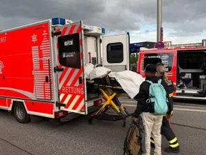 Germania: Atac cu cuțitul în gara din Hamburg: 13 răniți, 3 în stare critică. Suspecta, o femeie - FOTO:  Profimedia (imagine cu rol ilustrativ)