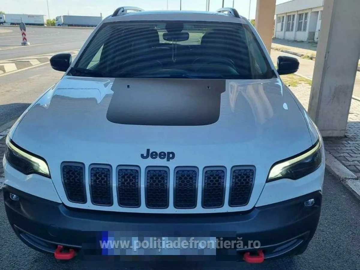 Ce a pățit un român care a vrut să iasă din țară cu mașina sa de 50.000 de euro? Poliția l-a oprit - Foto: Poliția de Frontiera