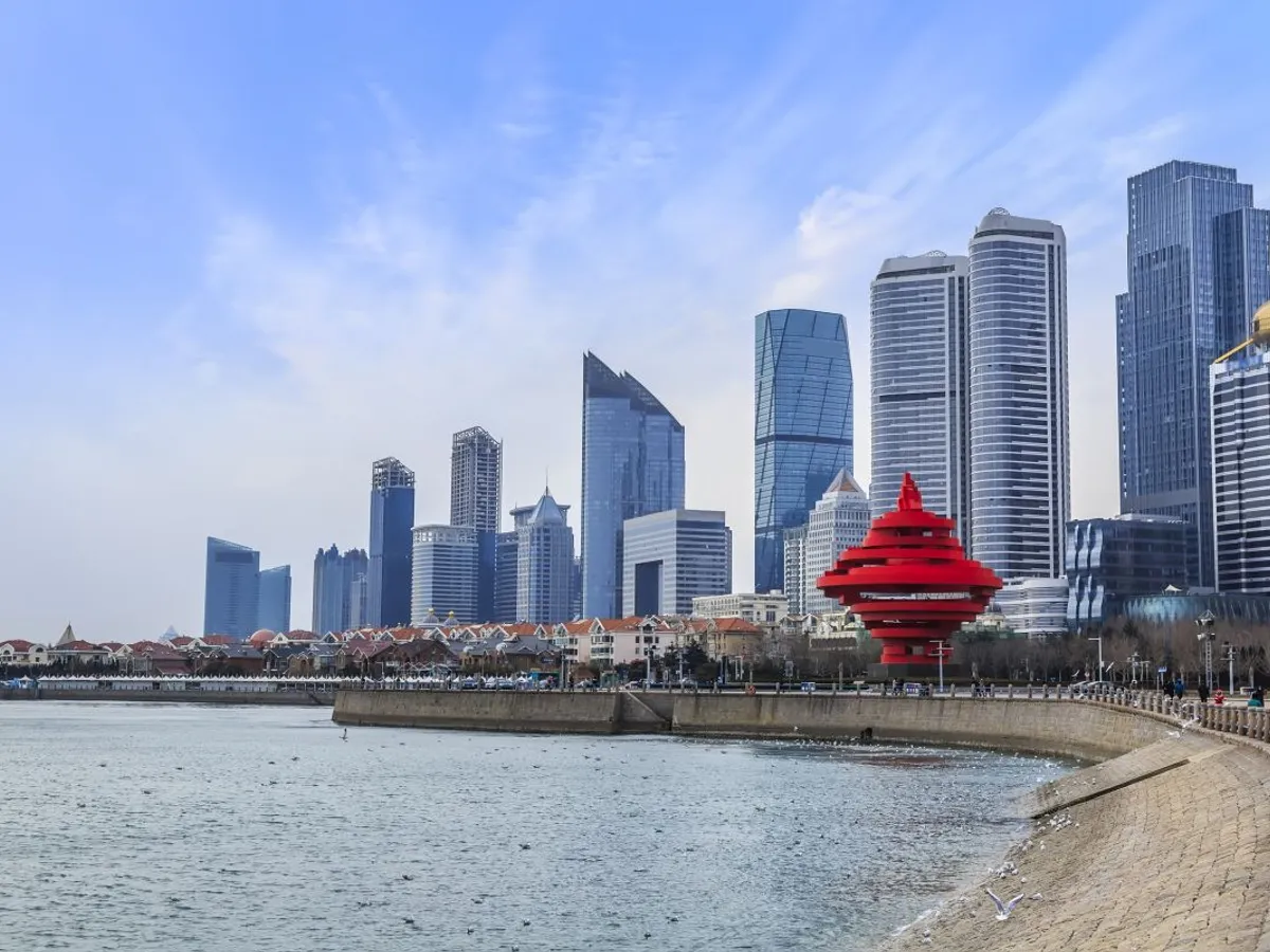 Clădiri înalte pe riviera unui oraş - Foto: Freepik/4045 (Imagine cu caracter ilustrativ)