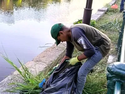 Primăria îi invită pe bucureșteni să participe la o acțiune voluntară pentru curățarea Dâmboviței - Foto: Facebook/PMB