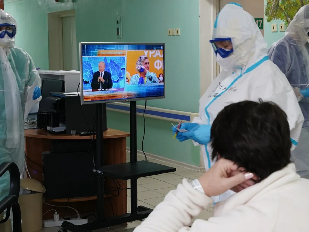 Putin, internat pentru a i se extrage lichid abdominal. Televiziunile folosesc colaje înregistrate / profimedia