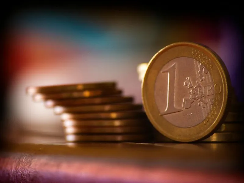 Curs BNR, 27 mai. Moneda euro se depreciază puţin, tot sub noul prag psihologic, de 5.10 lei - Foto: Pexels/Carlos Pernalete Tua