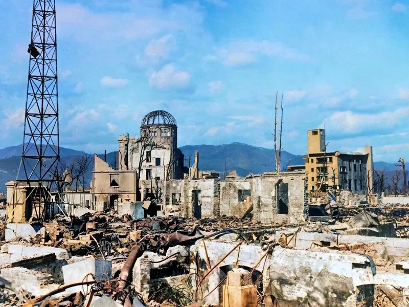 Hiroshima și Nagasaki au cunoscut bombardamentele atomice în august 1945