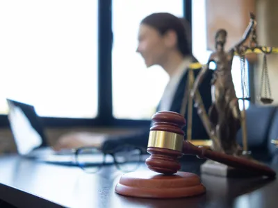 Justiție - Foto: magnific