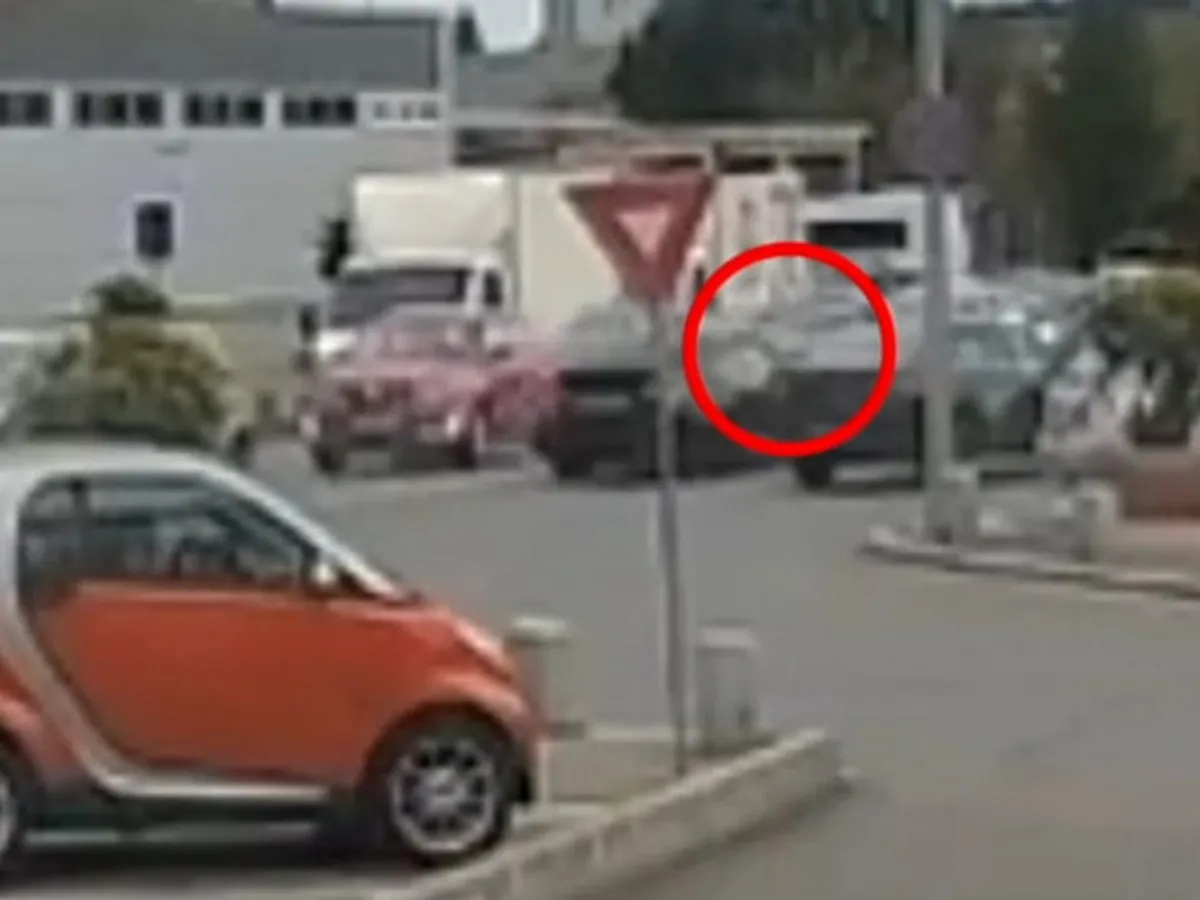 Un șofer a lovit și omorât o mama de 35 de ani angajată în traversarea Șoselei Berceni pe o trecere de pietoni - Foto: captură video