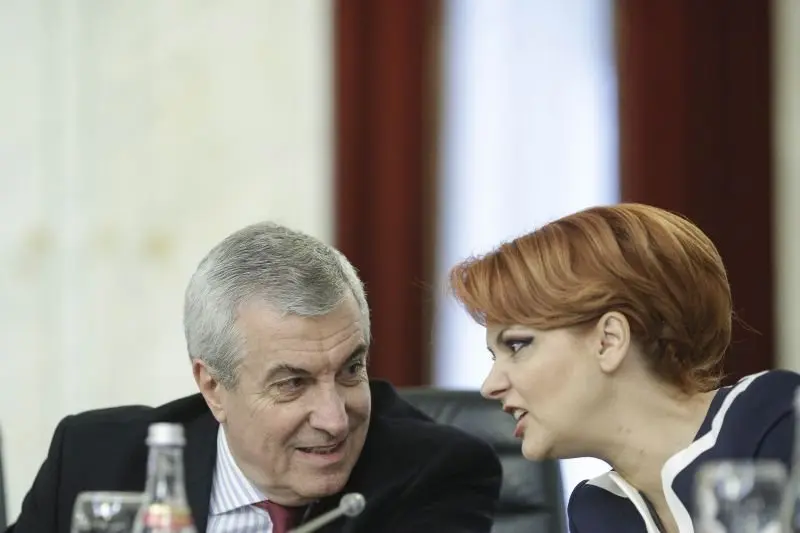 Tăriceanu și Olguța Vasilescu, ieri dușmani, azi prieteni. Foto Inquam Photos/Octav Ganea