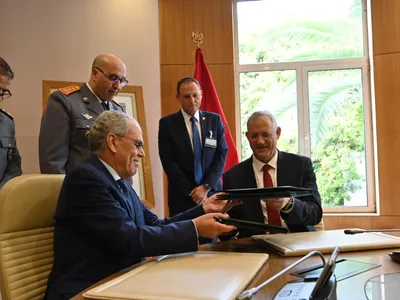 Ministrul Apărării Benny Gantz și omologul marocan Abdullatif Loudiyi au semnat un acord de apărare la Rabat/Foto: Defense Ministry