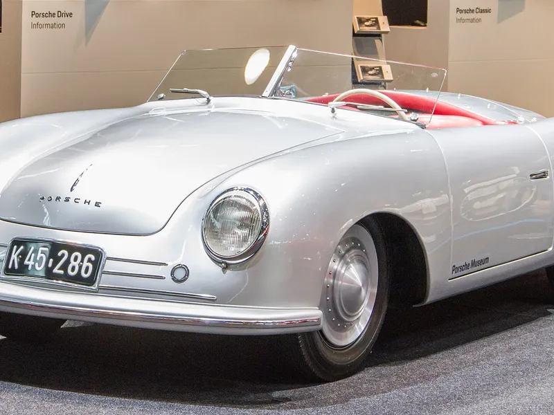 Un inginer român a inventat roadster-ul cu motor spate înaintea lui Porsche 356. Era turbo! - Foto: Alexander Migl /Wikipedia
