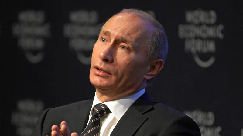 Un grup de văduve de soldaţi ruşi îi cere lui Vladimir Putin să înceapă mobilizarea pe scară largă - Foto: World Economic ForumFollow on Flickr