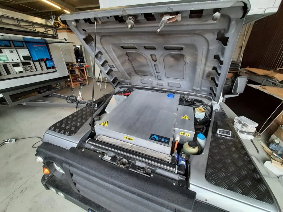 O mașină electrică 4x4, făcută în România, merge gratis. Vezi care e „șmecheria”! - Foto: axdtuning.ro