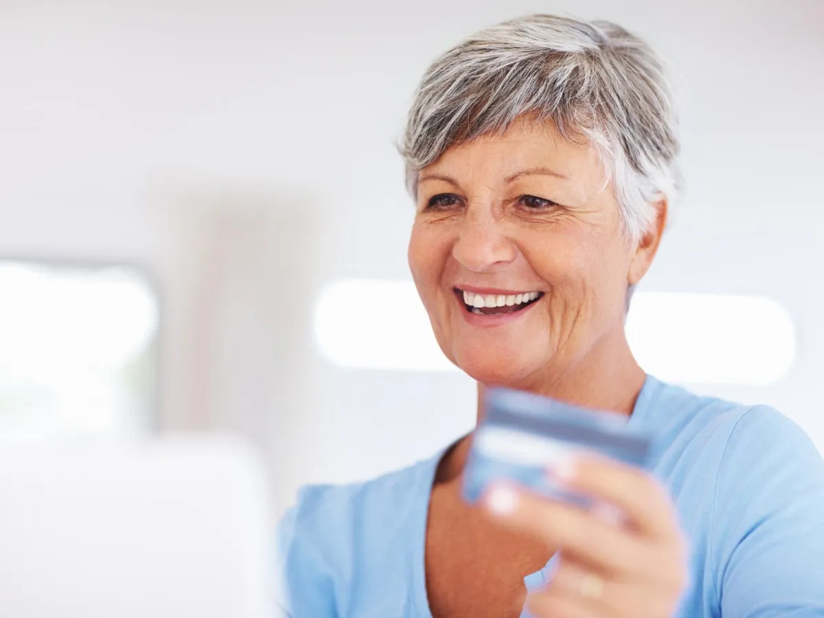 Pensiile, virate cu 2 zile mai devreme în aprilie. Paștele dă peste cap cale programul Casei de Pensii