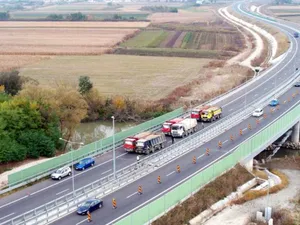 VIDEO Un pod peste Mureș de pe A 10, testat abia la 2 ani de la inaugurare. Câte camioane susține - Foto: Ziarul Unirea