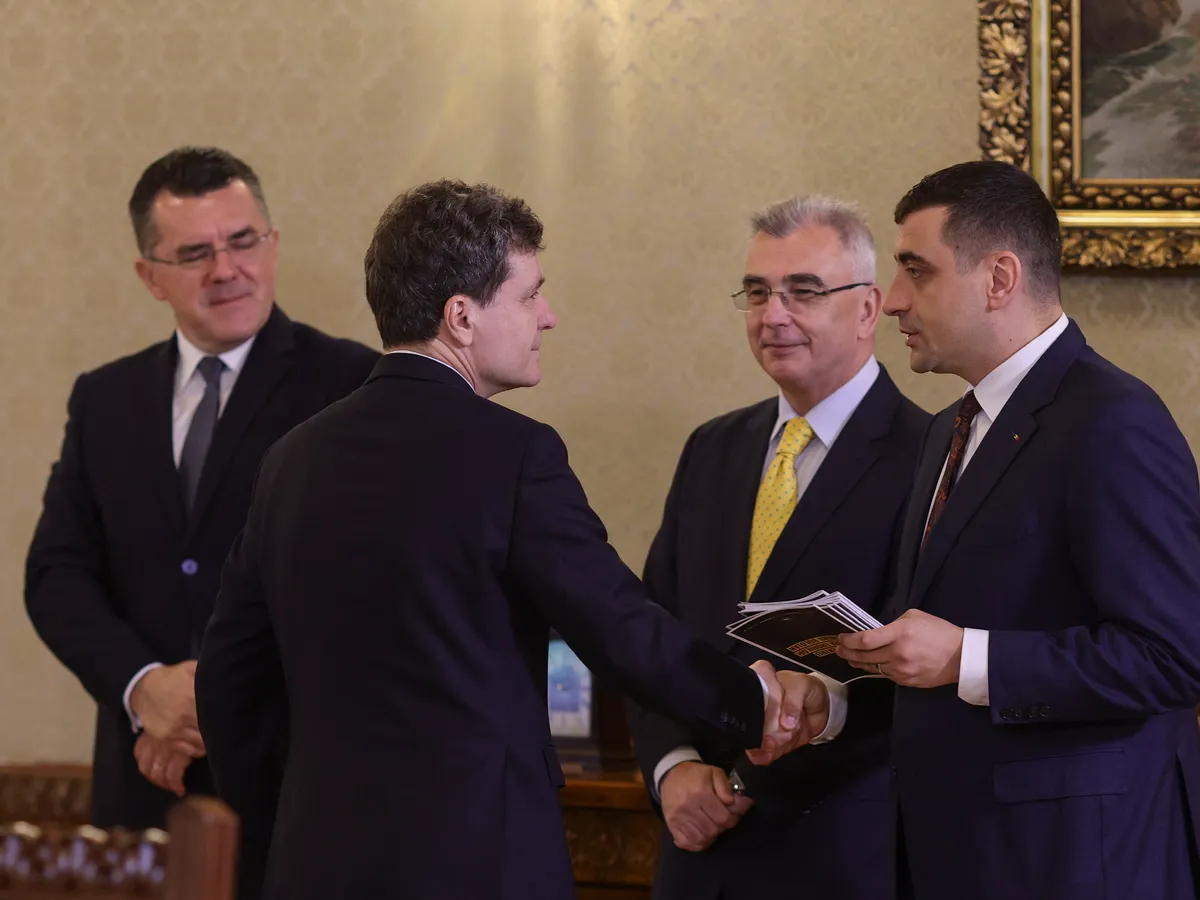 Președintele Nicușor Dan și George Simion - Foto: INQUAM PHOTOS / Octav Ganea