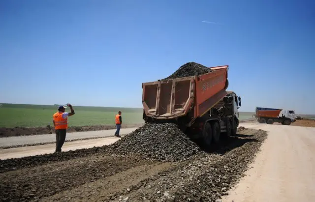 Lucrări la drumuri/FOTO: ziaruldeiasi.ro