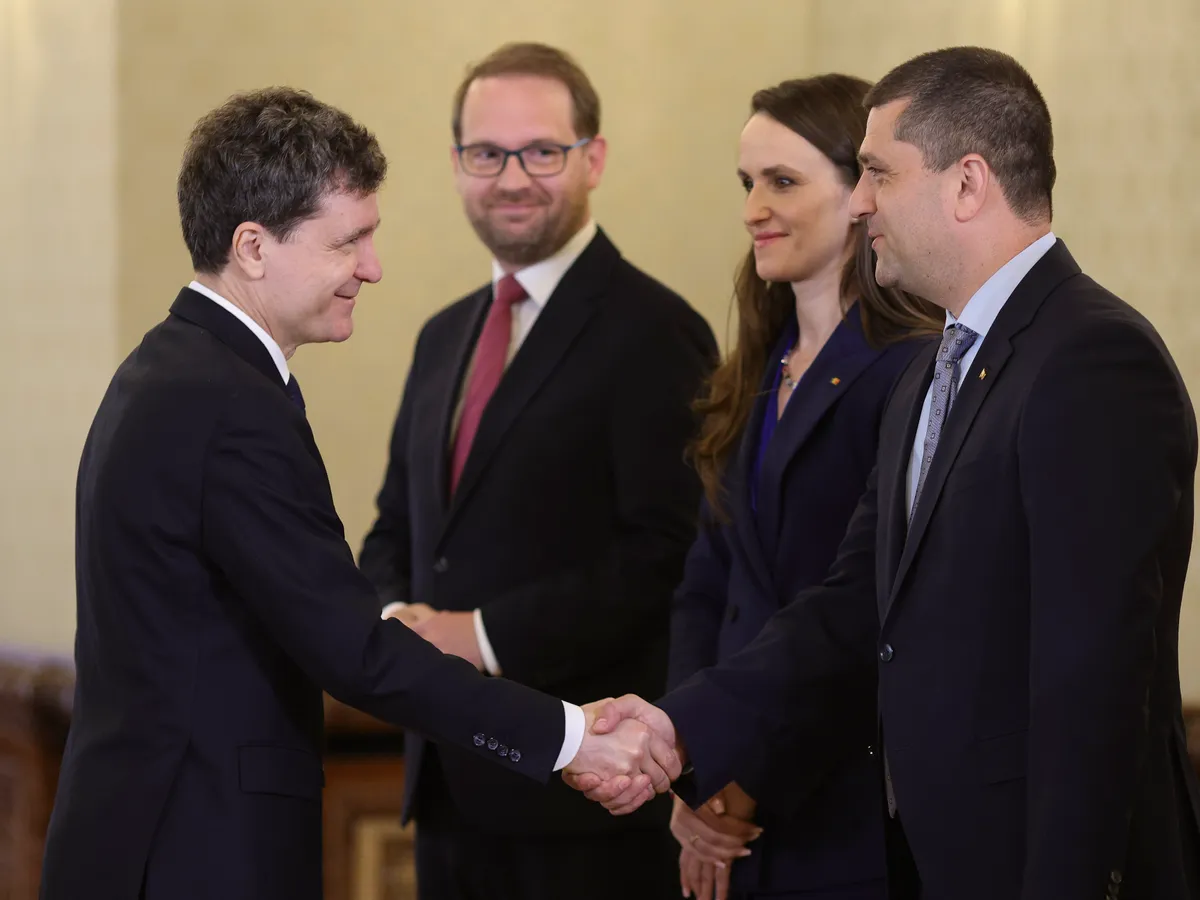 Negocieri la Cotroceni între Nicușor dan și lideri politici - Foto: INQUAM PHOTOS / Octav Ganea
