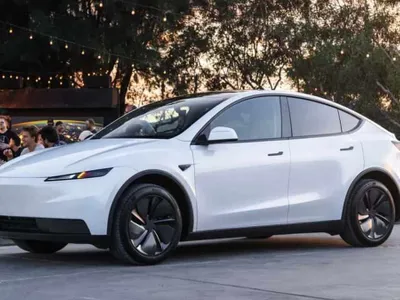 Tesla Model Y Standard - Foto: Tesla