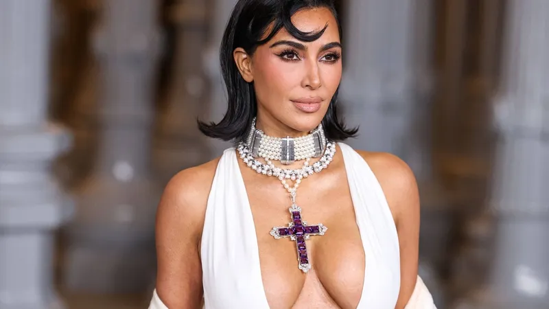 Critici dure! Kim Kardashian a stârnit un val de furie purtând scandalos crucifixul prințesei Diana - FOTO: Profimedia(imagine cu rol ilustrativ)