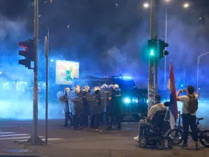 A 5-a noapte de ciocniri violente în Serbia, între protestatarii antiguvernamentali şi poliţie - Foto: Profimedia Images