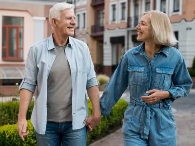 Pensionari proaspăt ieșiți la pensie - Foto: Freepik
