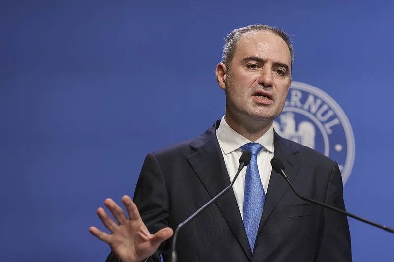 Ministrul Finanţellor, Alexandru Nazare, în conferinţă de presă - Foto: INQUAM PHOTOS/Octav Ganea