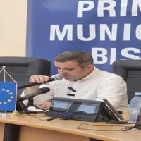 Nu și-a plătit taxa de salubritate și impozitele. Care este isprava fostului primar Ioan Turc foto: Bistritianul