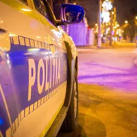 VIDEO Un bărbat a fost reținut după ce a dat foc ușii primăriei din Cluj - FOTO: Facebook/Politia Romana