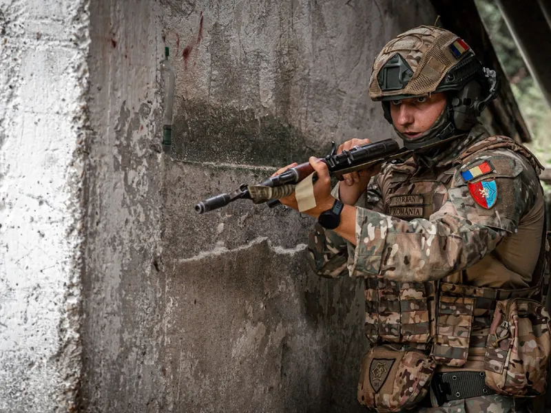 Arma Română caută rezerviști voluntari. Oferă 1.200 lei pe lună chiar dacă stai acasă - FOTO: MApN/Facebook