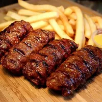 Ce sumă uriașă dai pe 4 mici în SUA - Foto: ALex Pizza
