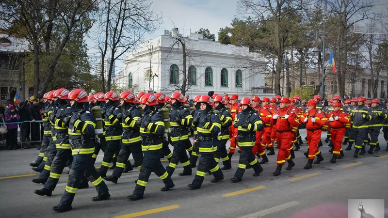 Se caută polițiști, pompieri și jandarmi. Vor fi scoase 5000 de locuri la concurs anul acesta Foto: Facebook/MAI