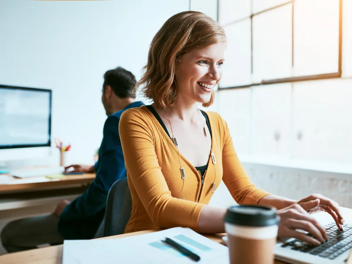 Cum poți lucra pentru Uniunea Europeană pentru un salariu de 6.000 euro? Acestea sunt condițiile